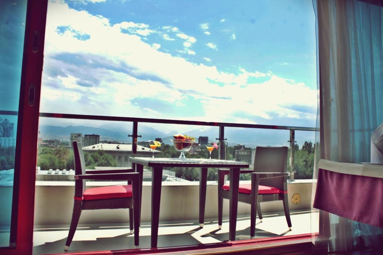 Отель Smart Hotel Bishkek (Holiday) Бишкек-23